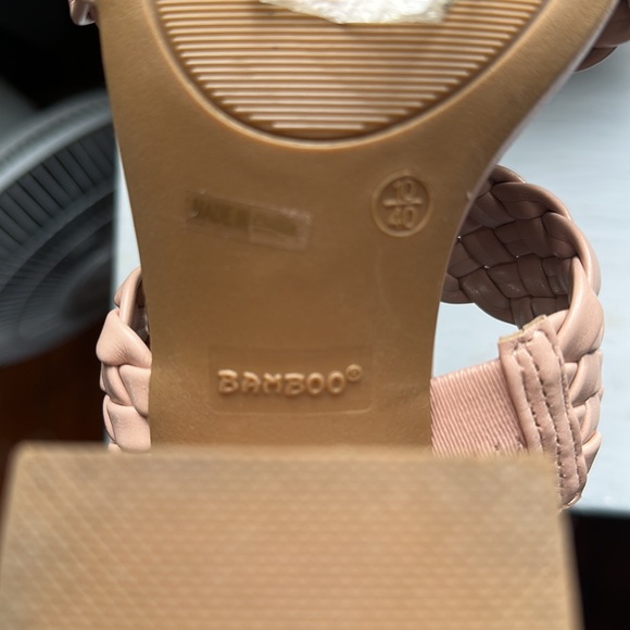 Bamboo heels size 10 - Picture 3 of 4
